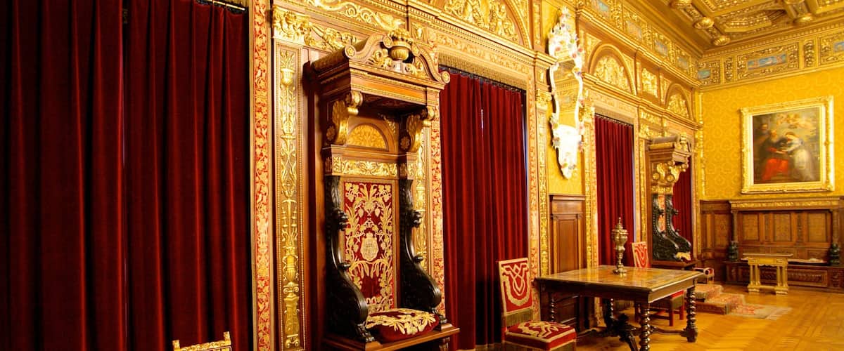 Peles Castle which includes interior views, a castle and art