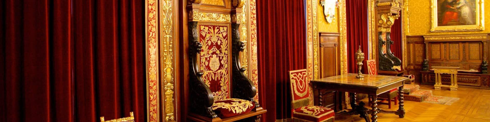 Peles Castle qui includes chùteau ou palais, vues intérieures et art