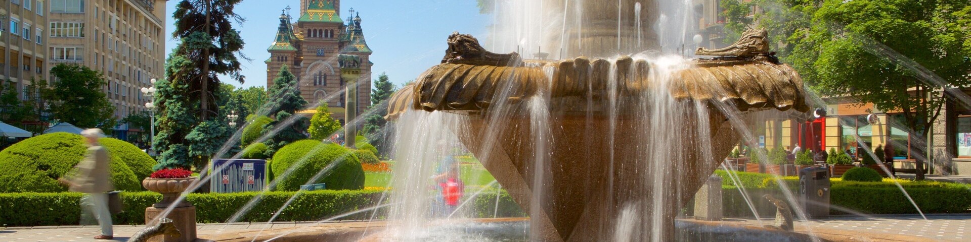 Piata Operei mostrando una fuente