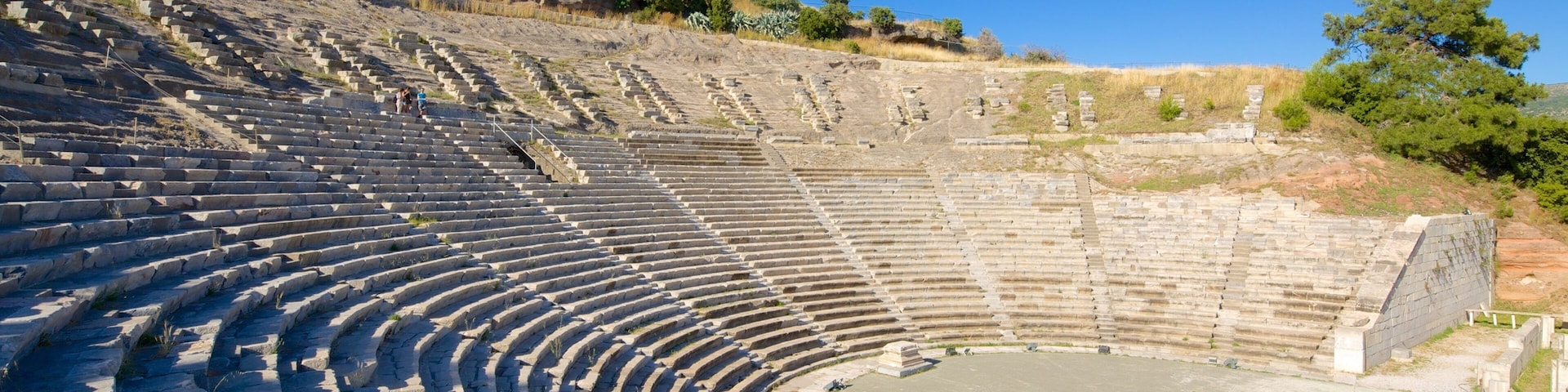 Bodrum Amphitheatre showing a ruin