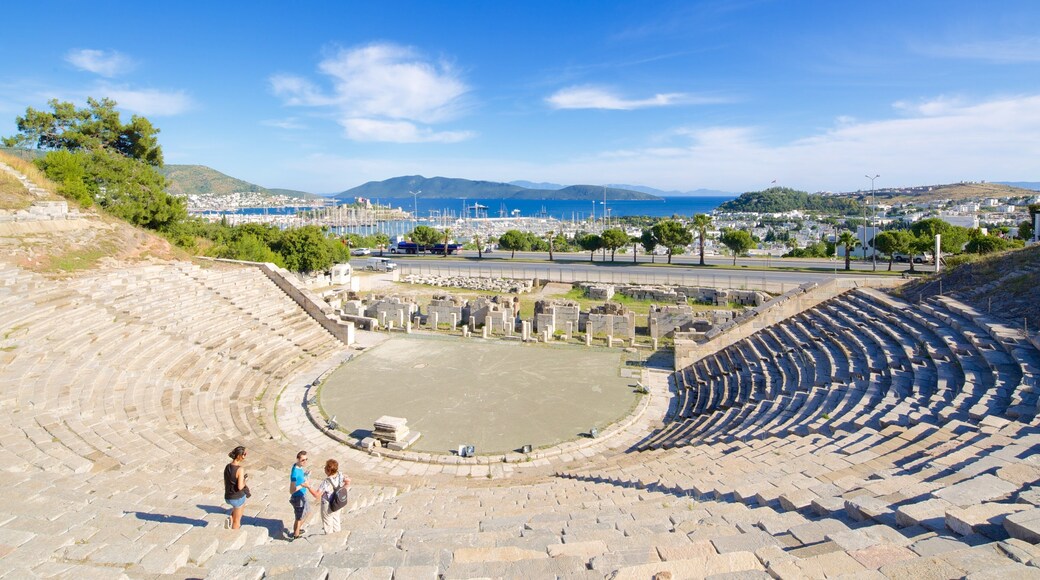 Bodrum amfiteater som viser bygningsruiner