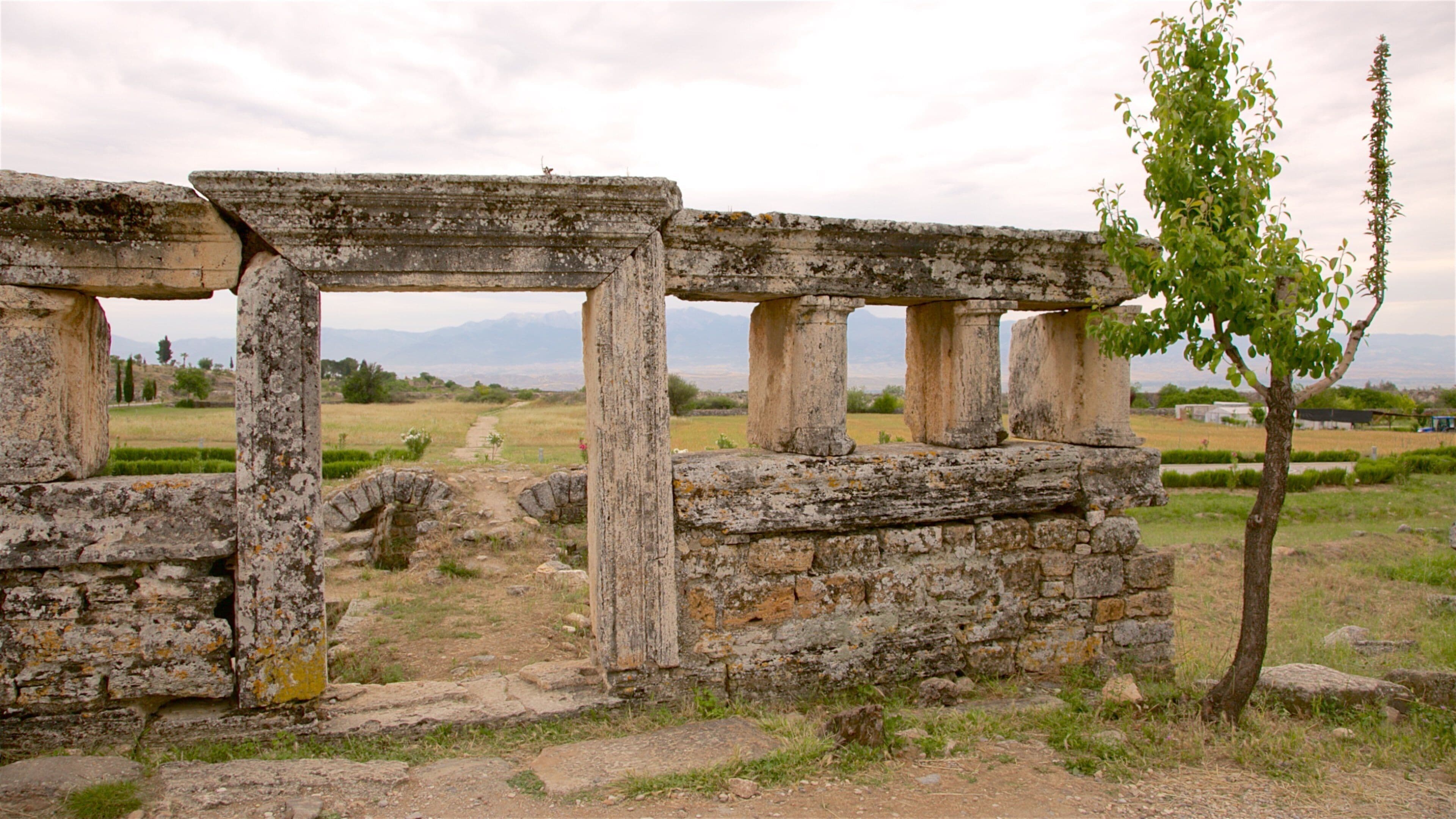 Hierapolis Necropolis which includes tranquil scenes and building ruins