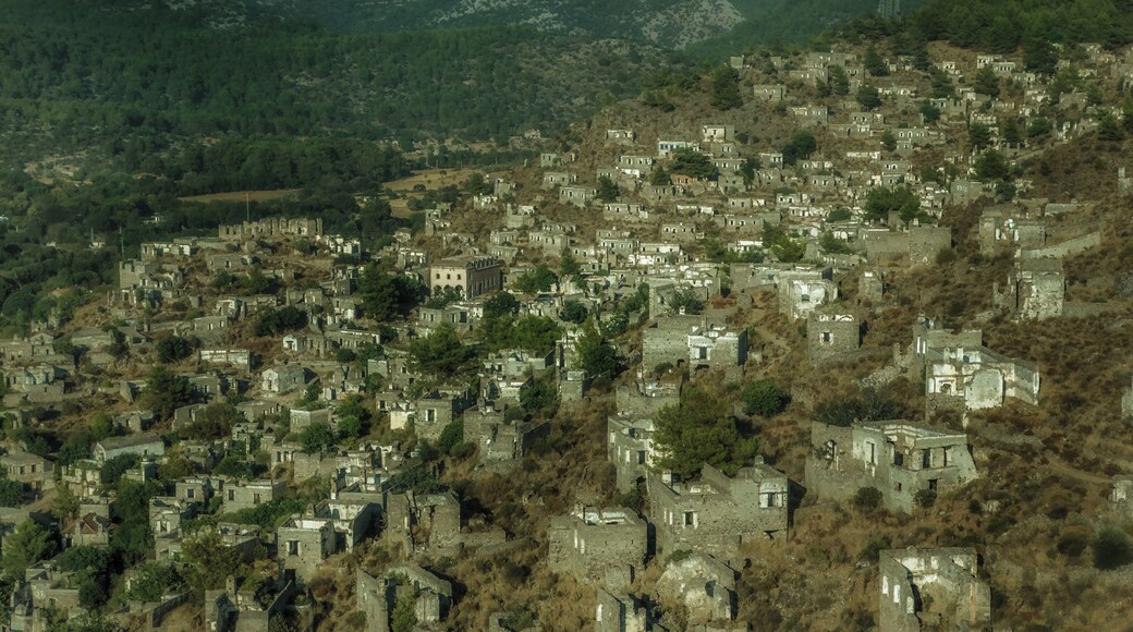 The infamous population exchange that followed the Greco Turkish war, left the town of Kayakoy deserted. A place to wander and wonder.
#Ontheroad