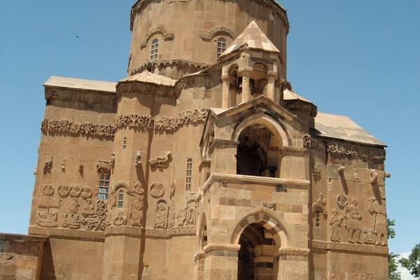 She's a beauty, well worth the long journey to the far east of Turkey and out across Lake Van. This is the glorious Church of the Holy Cross. #Trove on #Architecture