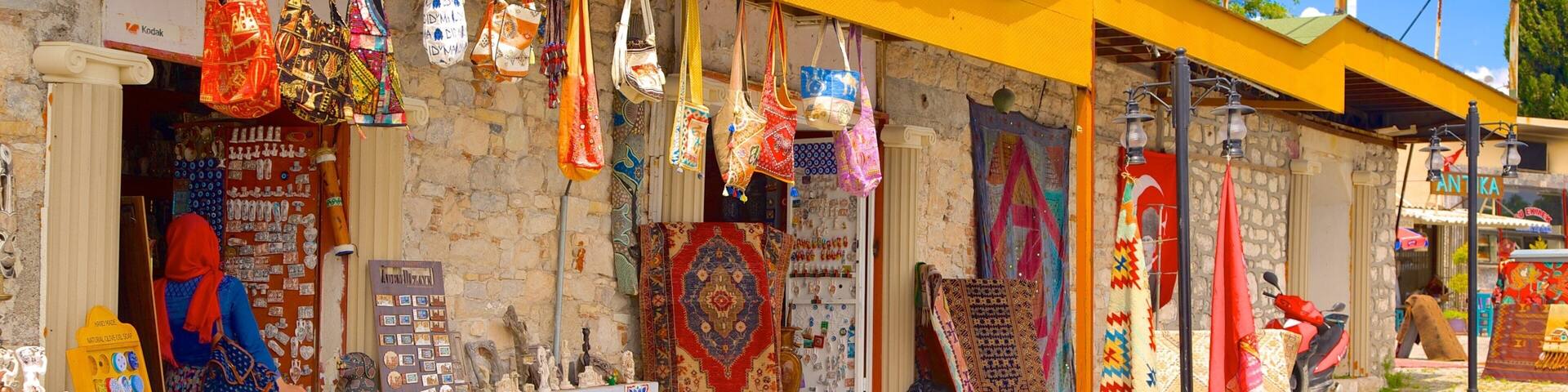 Didyma showing street scenes and markets