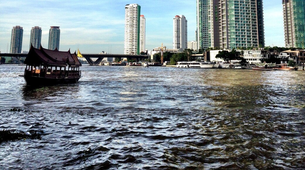 Chao Sam Phraya Museum