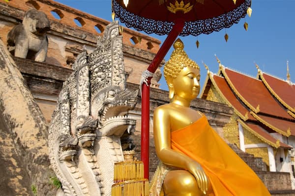 Wat Chedi Luang mostrando un templo o lugar de culto