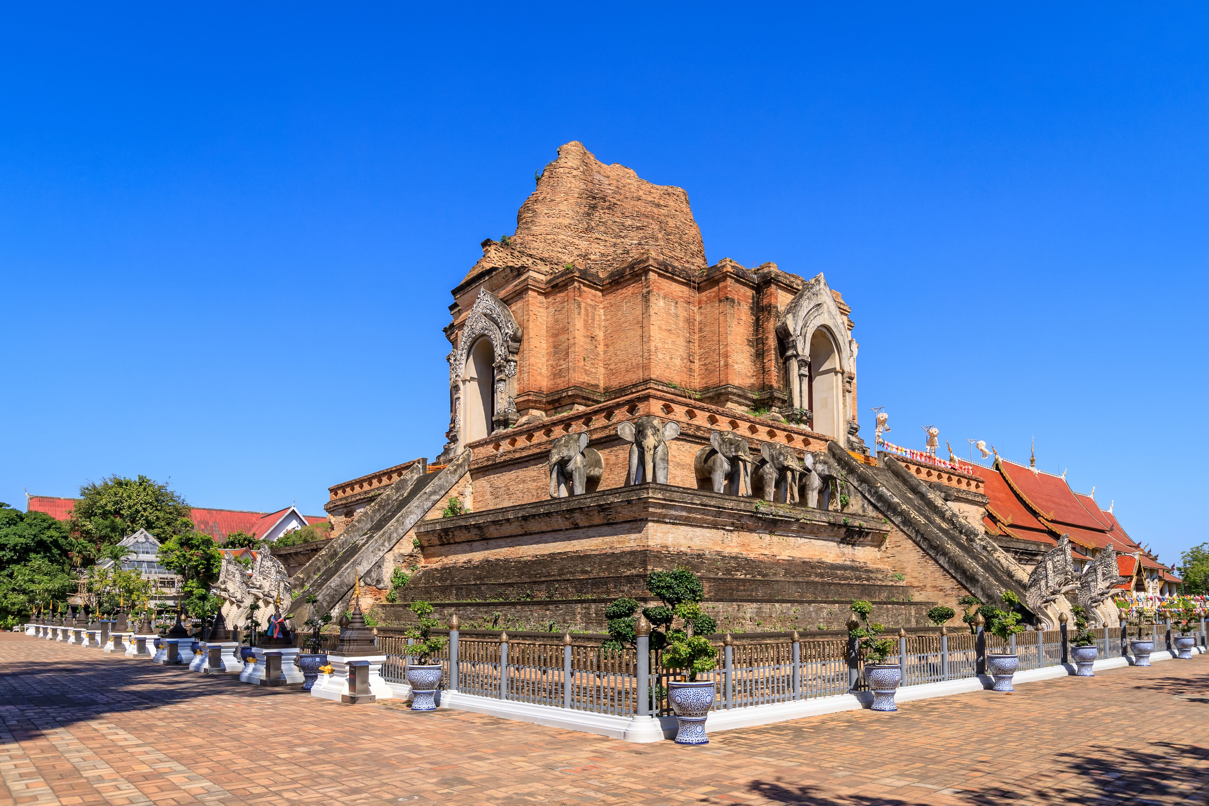 Wat Chedi Luang Temple, famous ruined ancient pagoda in Chiang Mai, north of Thailand
