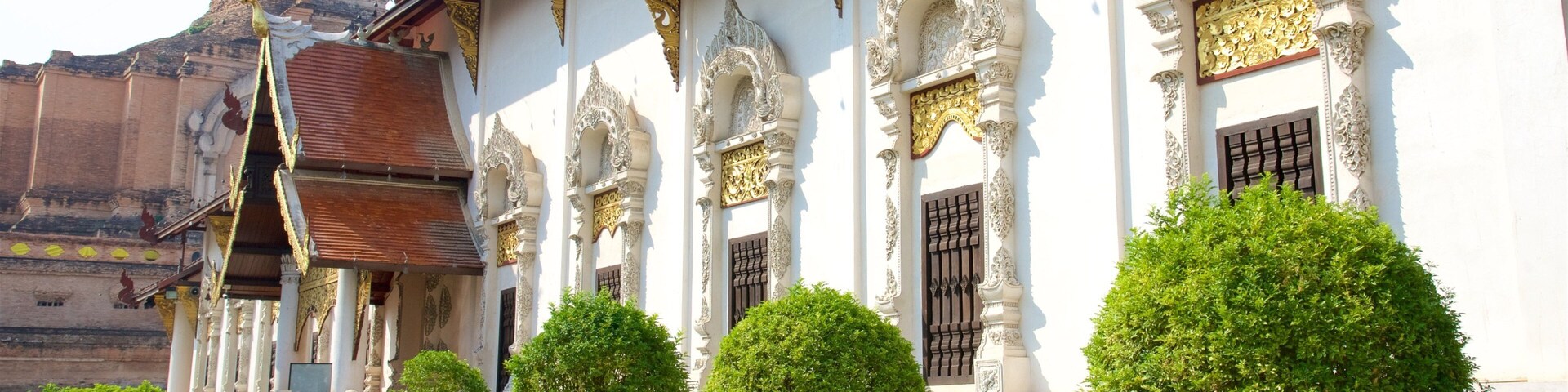 Wat Chedi Luang qui includes temple ou lieu de culte