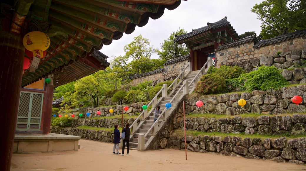 Bulguksa Temple showing heritage elements as well as a couple