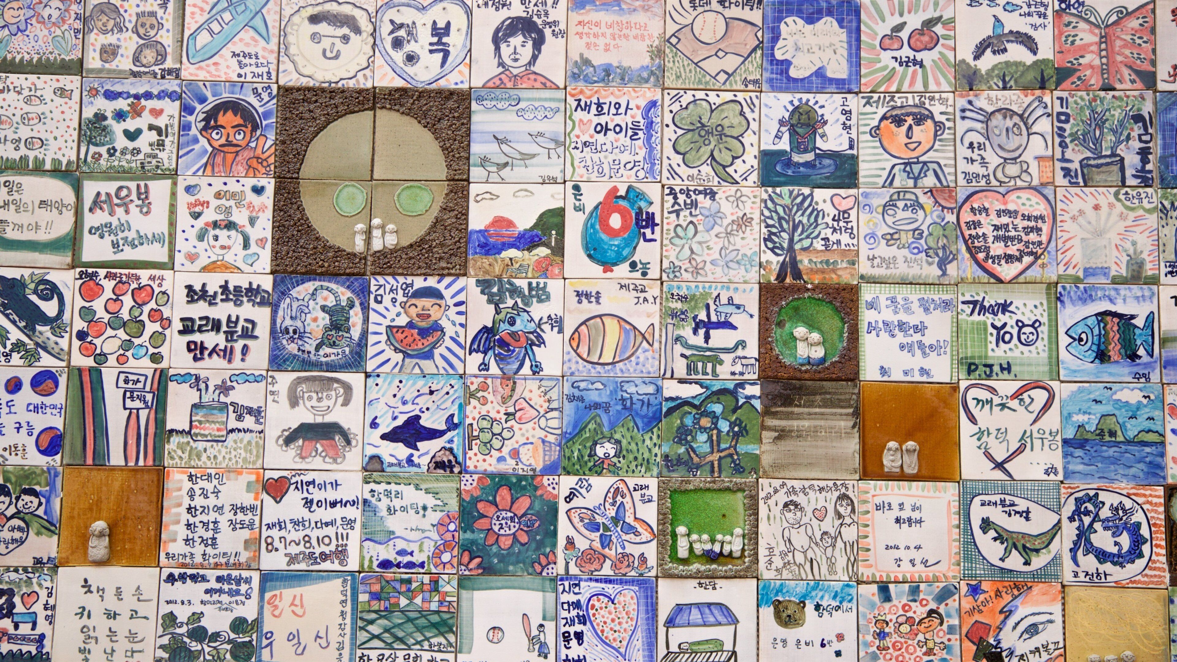 St Maarten and St Martin which includes outdoor art