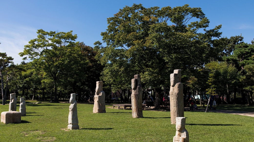 Jeonju_JeonjuNationalMuseum_6119682_-1