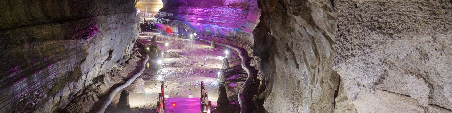 Manjanggul Lava-tube Cave showing caves