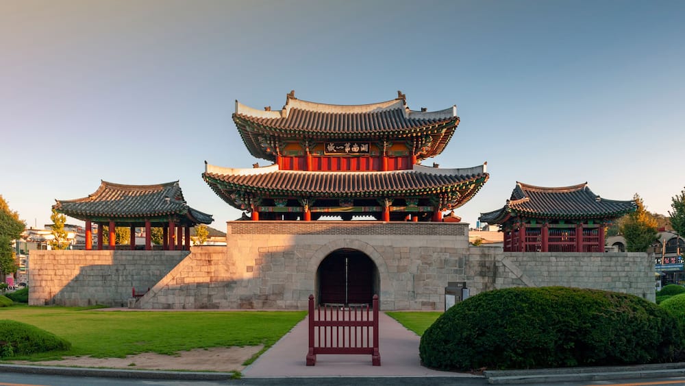 Pungnammun Gate, south gate of city wall of Jeonju remaining from Joseon Dynasty since 1768 designated as architectural treasure No. 308 of South Korea