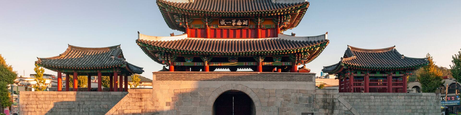 Pungnammun Gate, south gate of city wall of Jeonju remaining from Joseon Dynasty since 1768 designated as architectural treasure No. 308 of South Korea