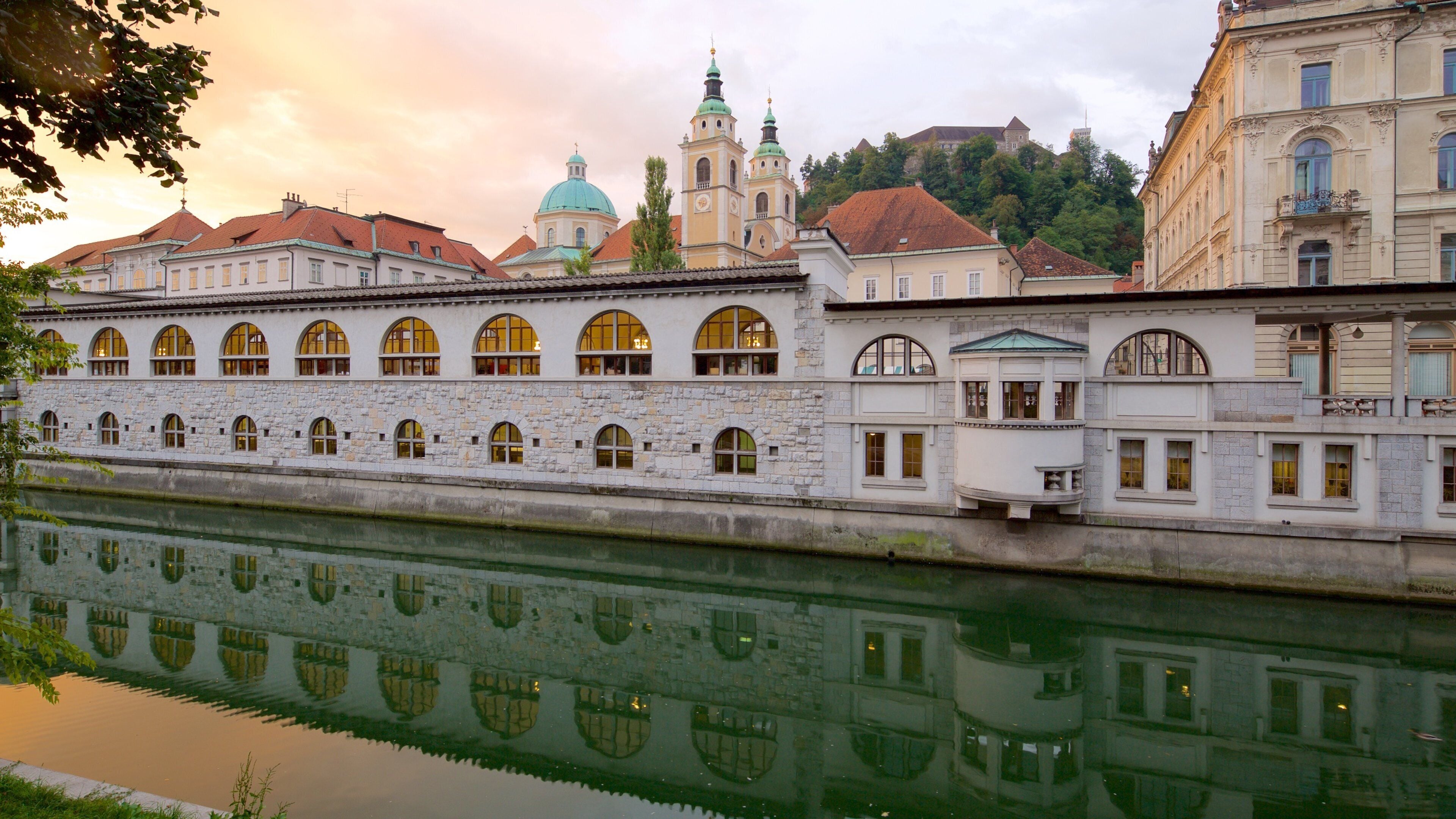 St. Nicholas Cathedral which includes a church or cathedral, heritage elements and a river or creek