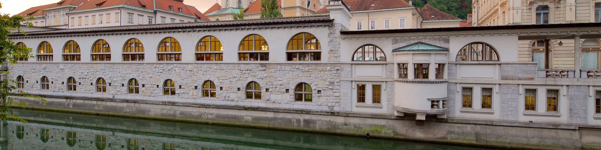 St. Nicholas Cathedral which includes a church or cathedral, heritage elements and a river or creek