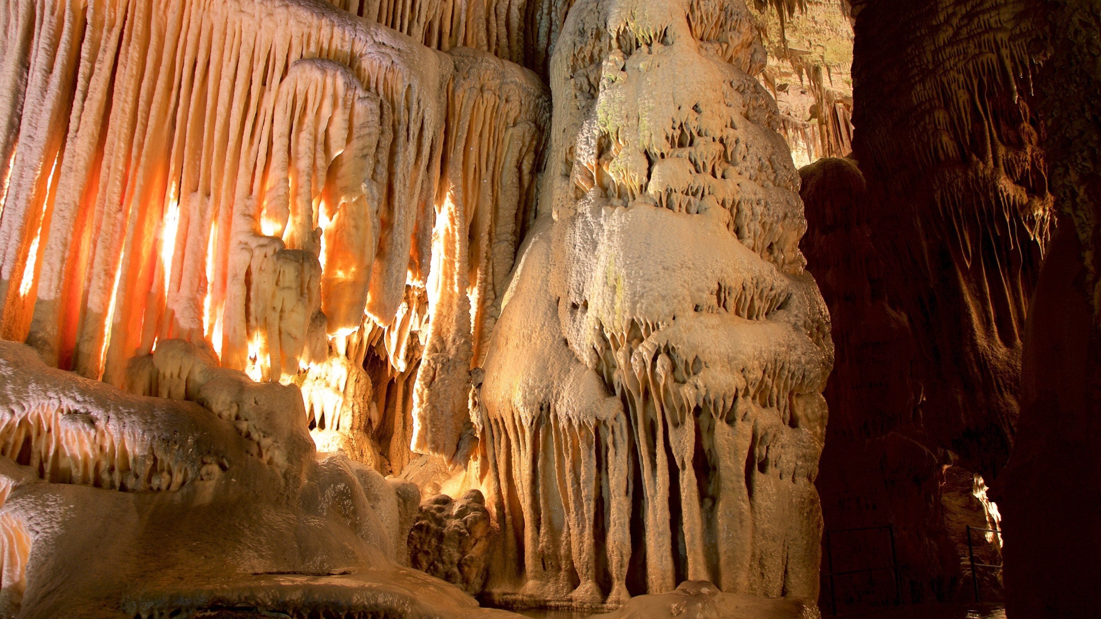 Postjona Caves