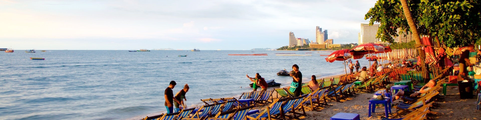 Pattaya Beach featuring a beach