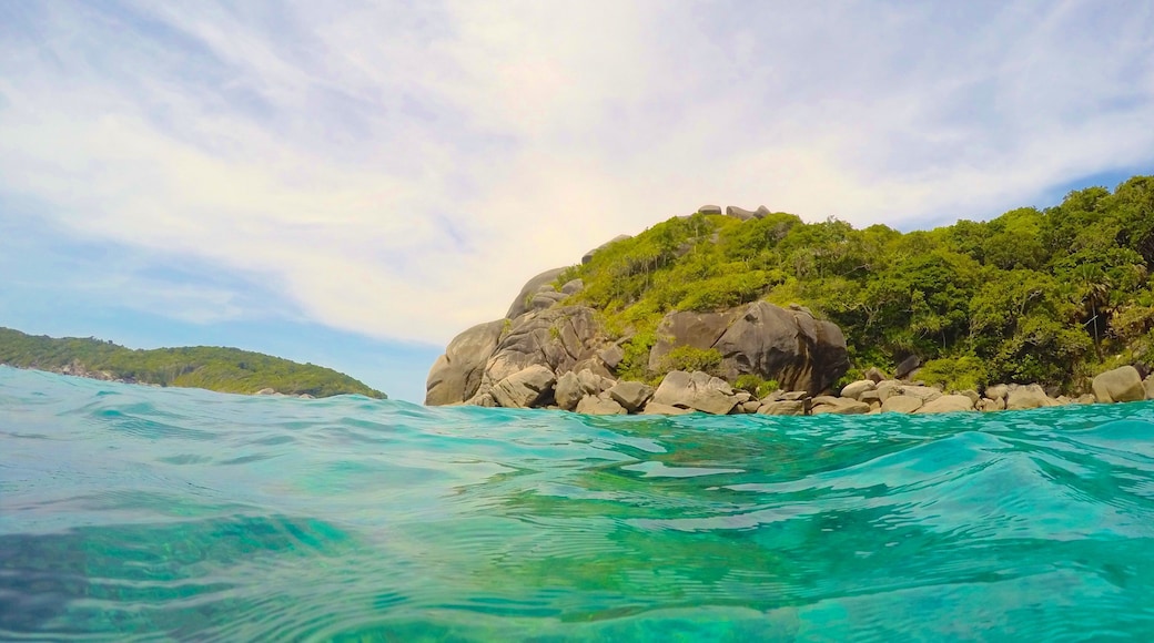 시밀란 군도 국립공원 을 특징 일반 해안 전경