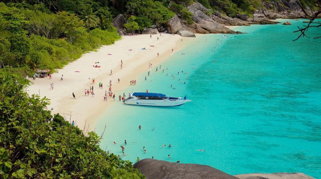 시밀란 군도 국립공원 을 특징 해변 과 암석 해안선