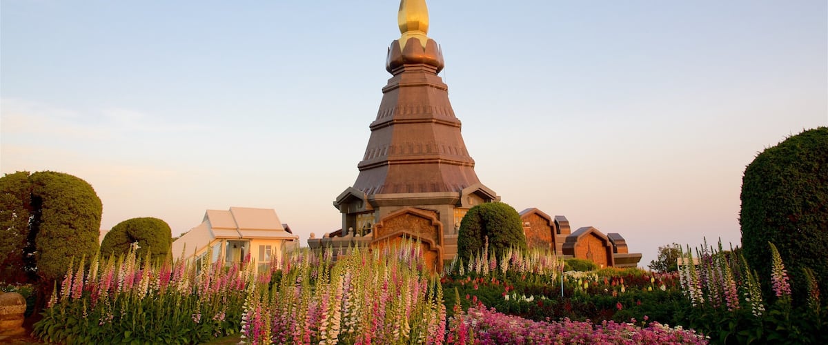 อุทยานแห่งชาติดอยอินทนนท์ แสดง สวน, วัดหรือสถานที่เคารพบูชา และ พระอาทิตย์ตก