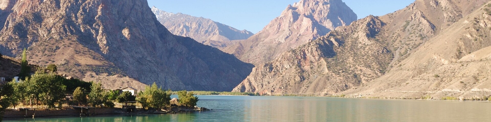 Tajikistan adventure travels: Iskanderkul Lake