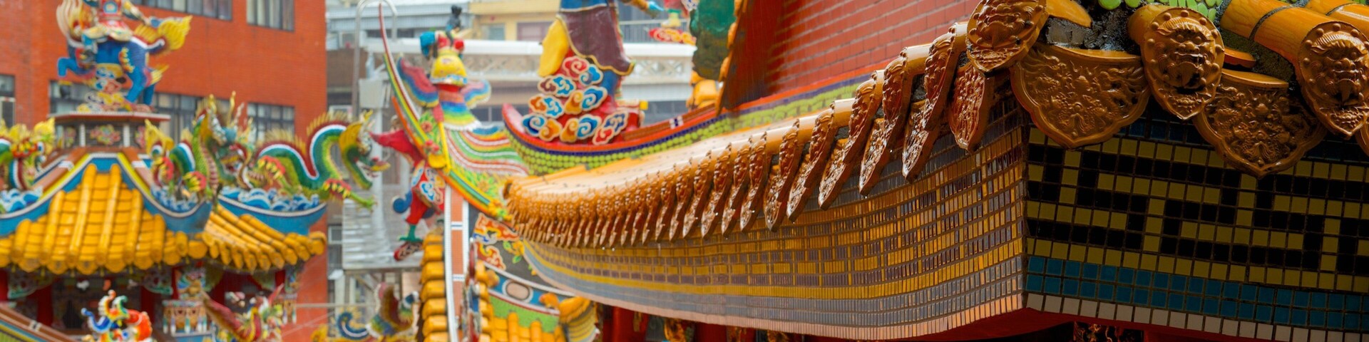 Dianji Temple featuring a temple or place of worship and heritage elements