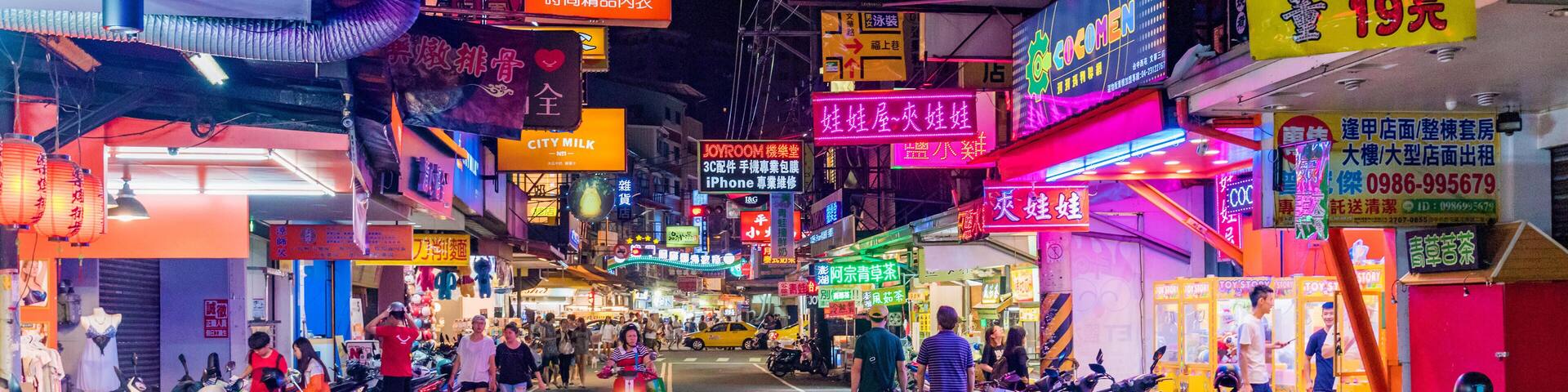 KANHF4 TAICHUNG, TAIWAN - JULY 18: This is a street in Fengjia night market which is said to be the biggest night market in Taiwan on July 18, 2017 in Taichu