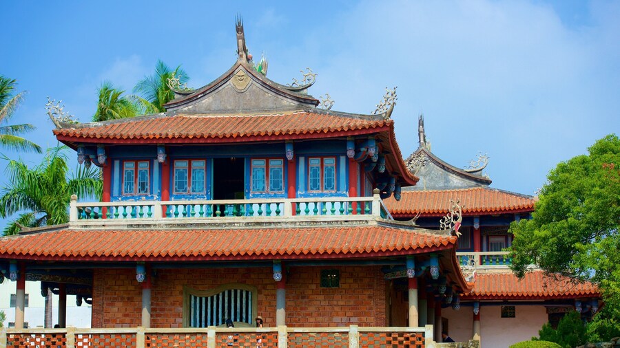 Torre Chihkan que incluye un templo o sitio de culto