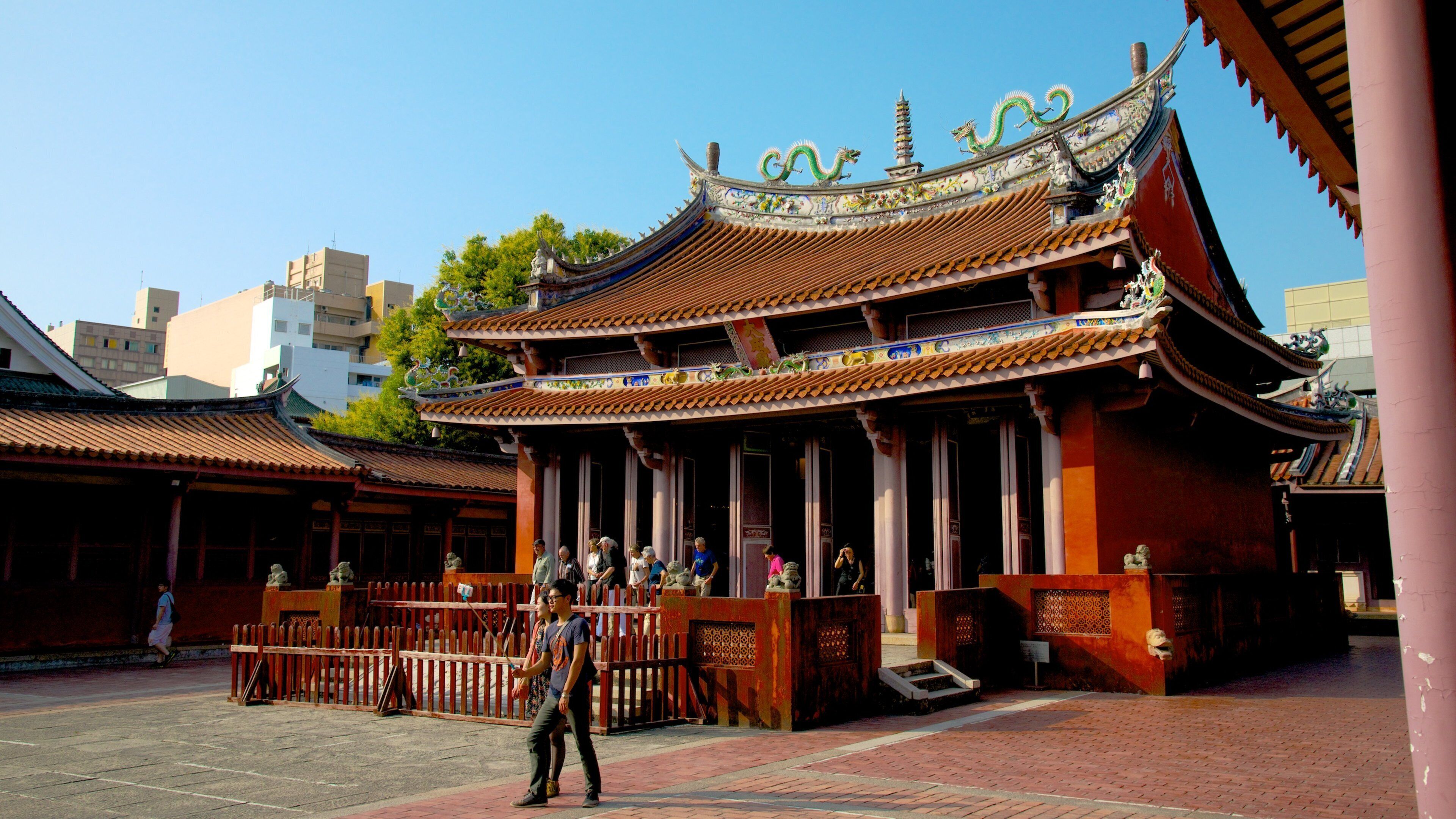 Confucius Temple showing a temple or place of worship
