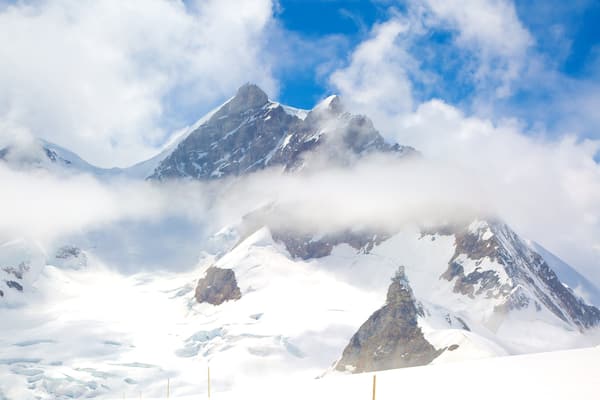 Col Jungfraujoch montrant neige et montagnes