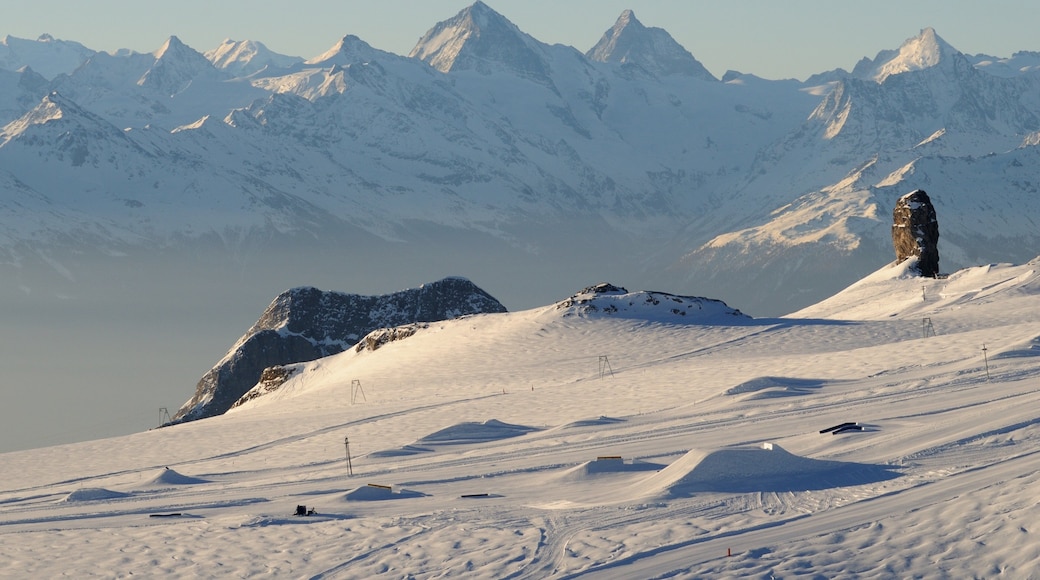 Les Diablerets skidort som visar snö