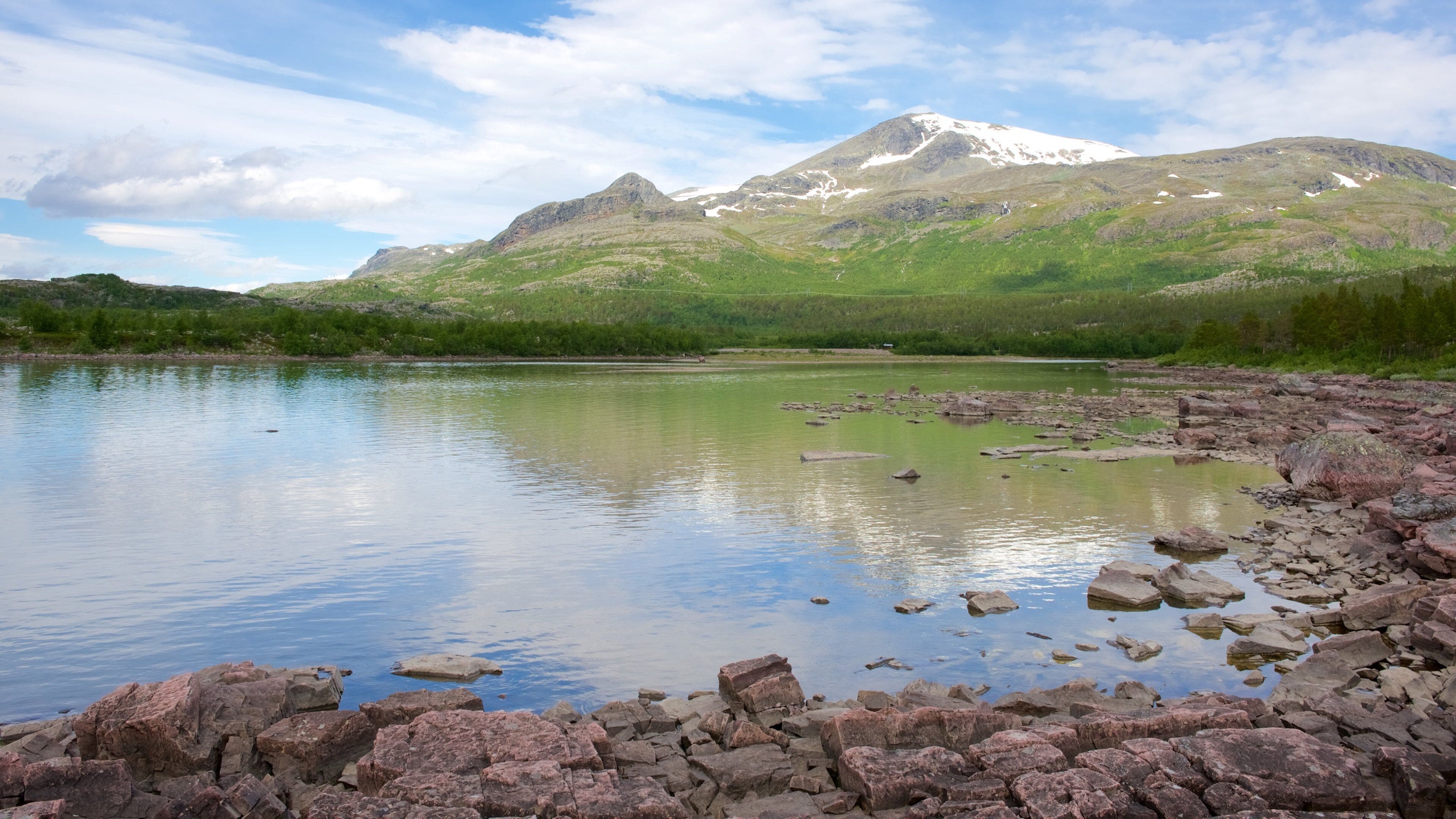 Stora Sjöfallets nasjonalpark som inkluderer innsjø