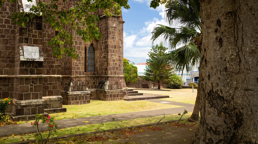 St. George\'s Anglican Church showing heritage architecture and a church or cathedral