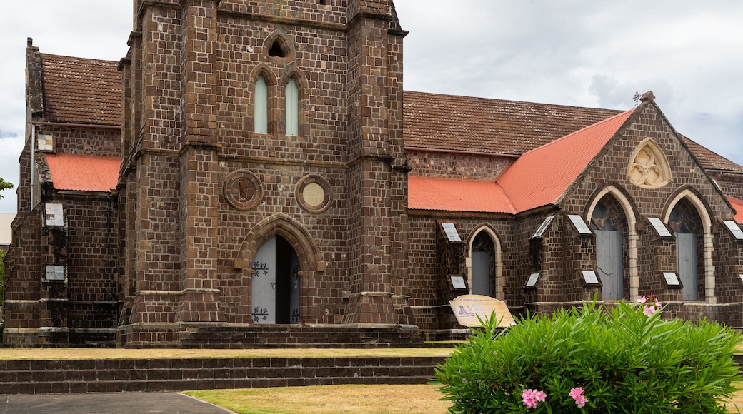 St. George\'s Anglican Church showing a church or cathedral and heritage architecture