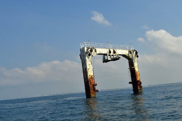 This beauty named Thermopylae Sierra sunk in the heart of Indian Ocean, on the coast of Colombo in year 2012.
It's been one of the favorite spot for Sea Diving enthusiasts.
#LifeAtExpedia