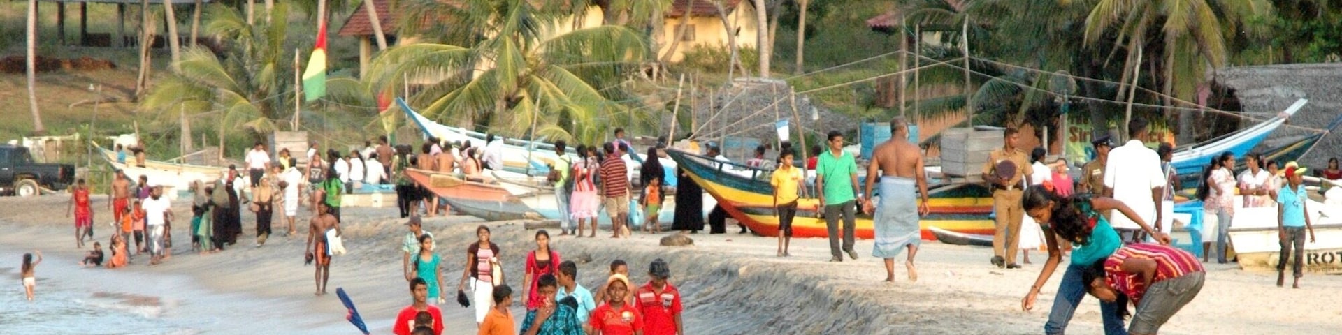The Fulmoon festival is for most srilankans the most important festival, they are taking and enjoying holidays, visit family and celebrate. #BeachBound