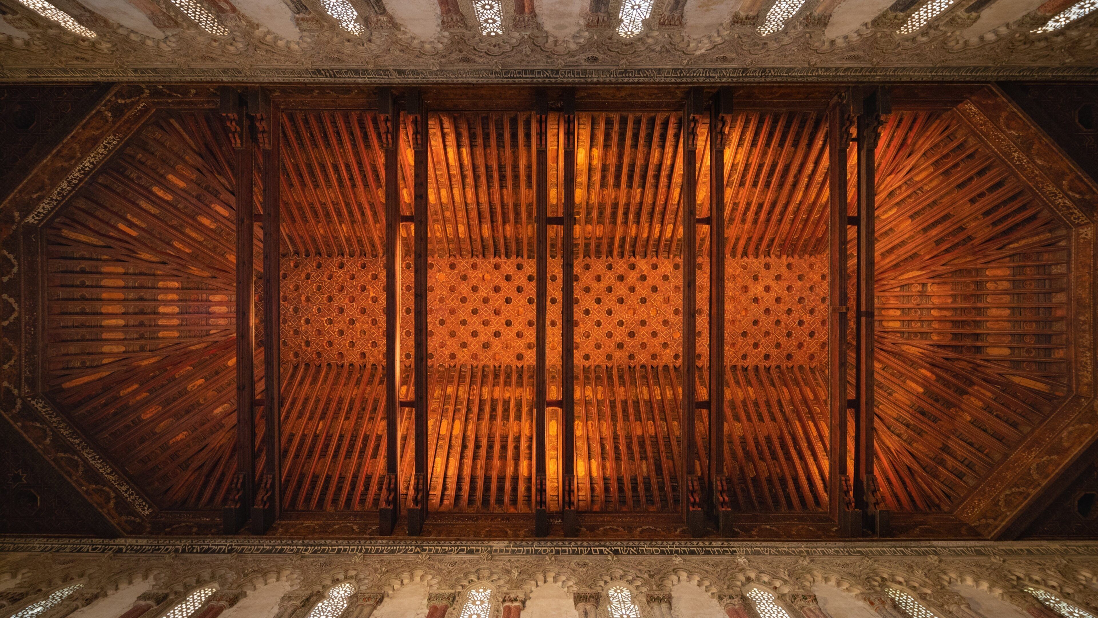 Synagogue of El Transito featuring interior views and heritage elements