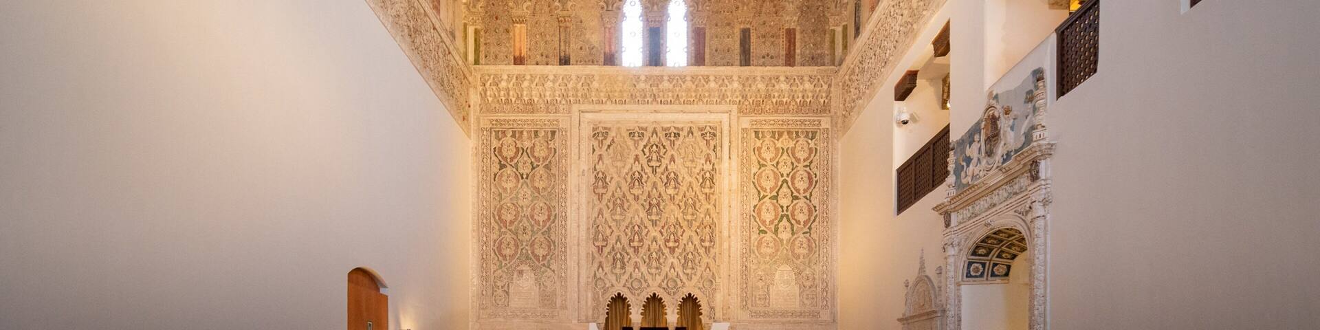 Synagogue of El Transito featuring interior views and heritage elements