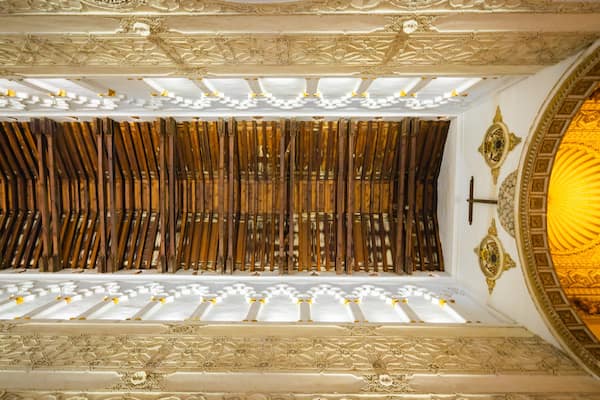 Synagogue of Saint Mary the White which includes interior views and heritage elements