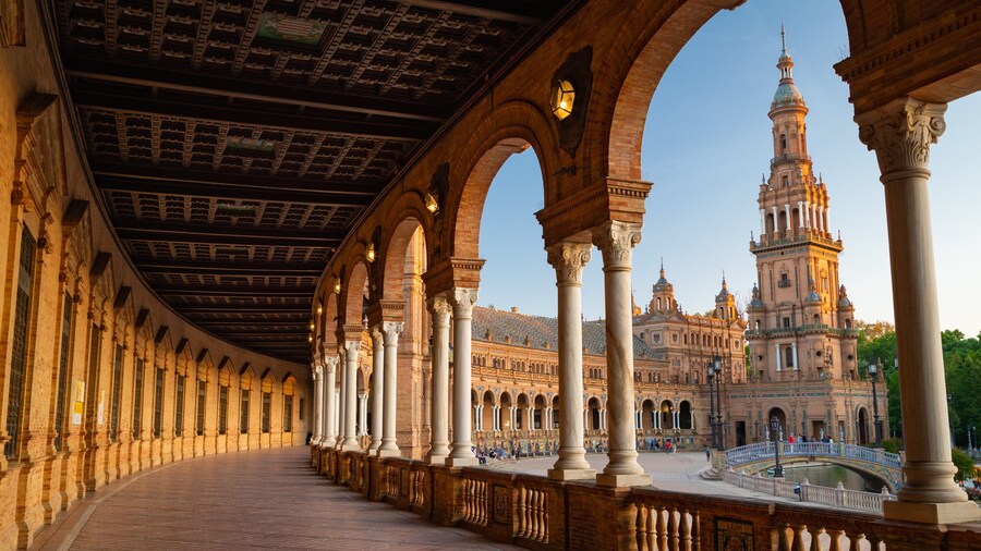 Plaza de Espana showing heritage architecture and heritage elements