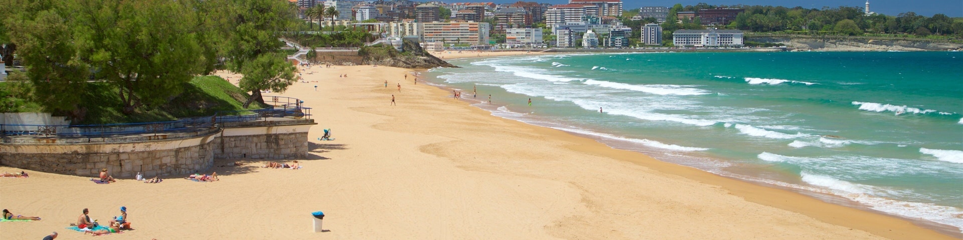 El Sardinero Beach which includes general coastal views, a coastal town and a sandy beach