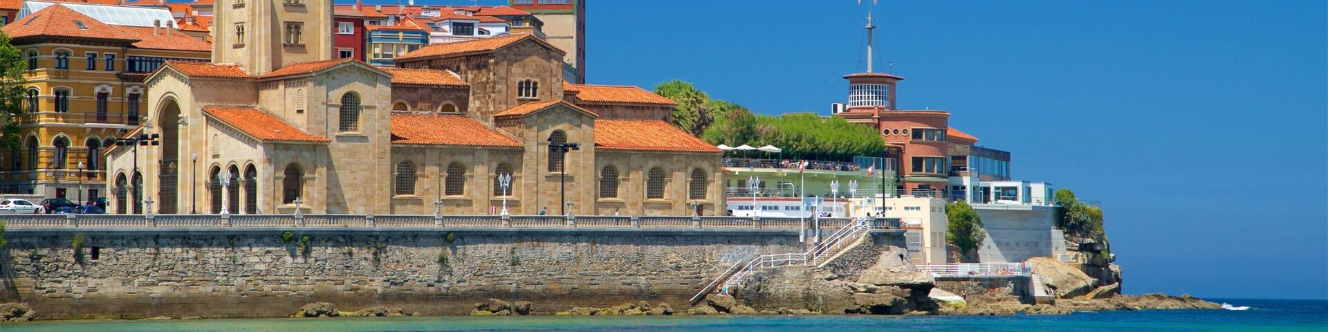 San Lorenzo Beach featuring a coastal town and general coastal views