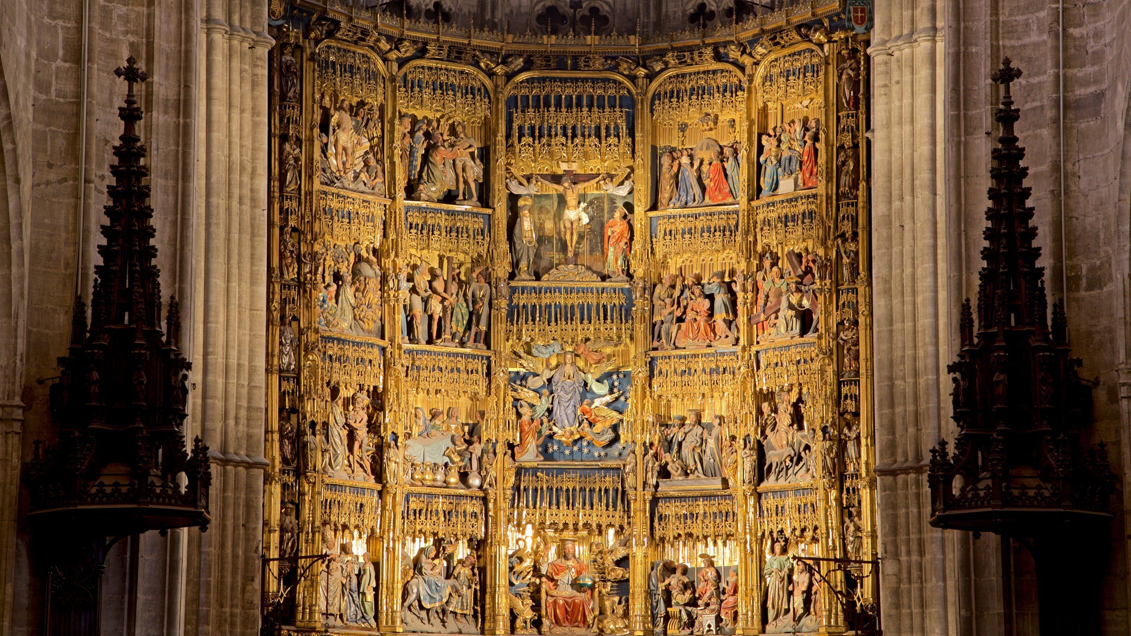 Oviedo Cathedral featuring religious elements, art and heritage elements