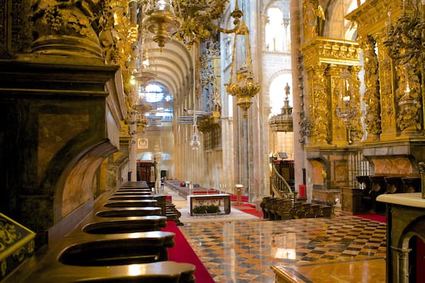 Santiago de Compostela Cathedral featuring a church or cathedral, interior views and religious aspects