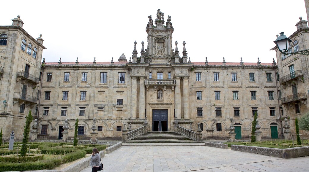 San Martino Pinario Monastery showing religious aspects, a square or plaza and a castle