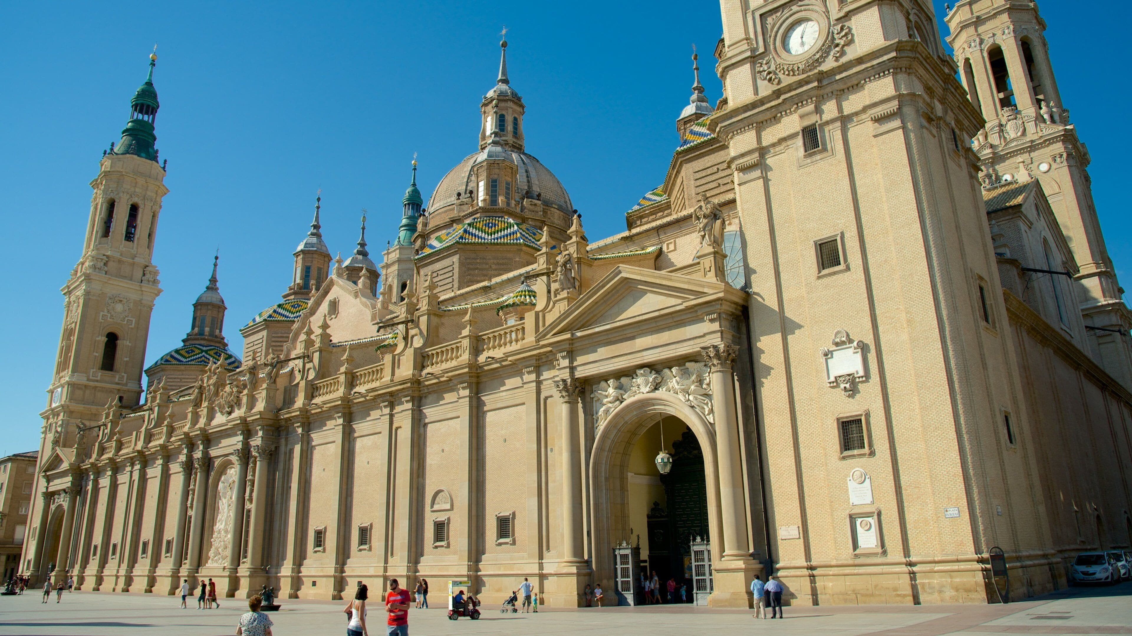 Aragon showing religious elements, a square or plaza and a church or cathedral
