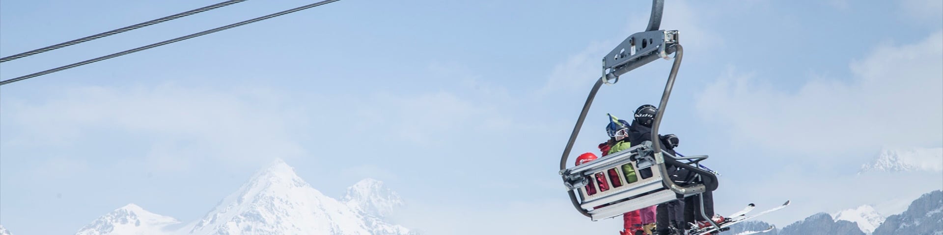 Formigal Ski Resort featuring a gondola, snow and mountains