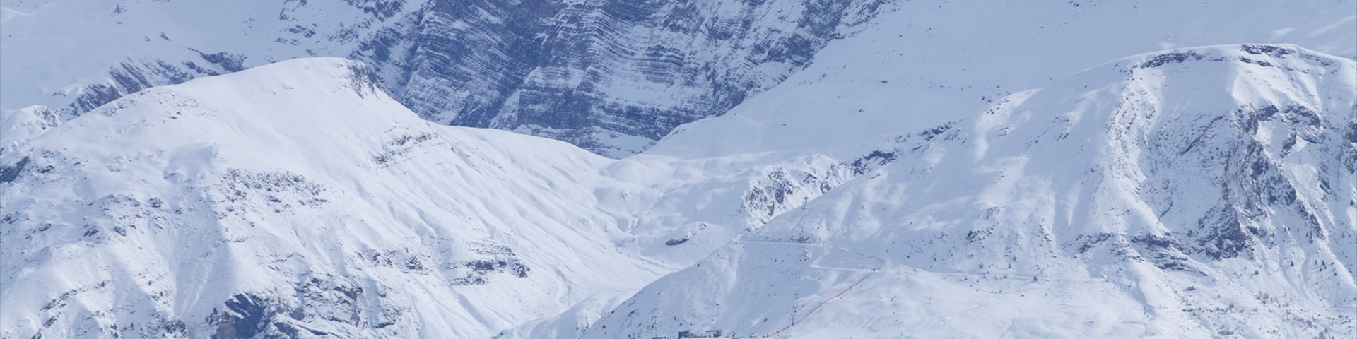 Panticosa Ski Resort featuring mountains, landscape views and snow